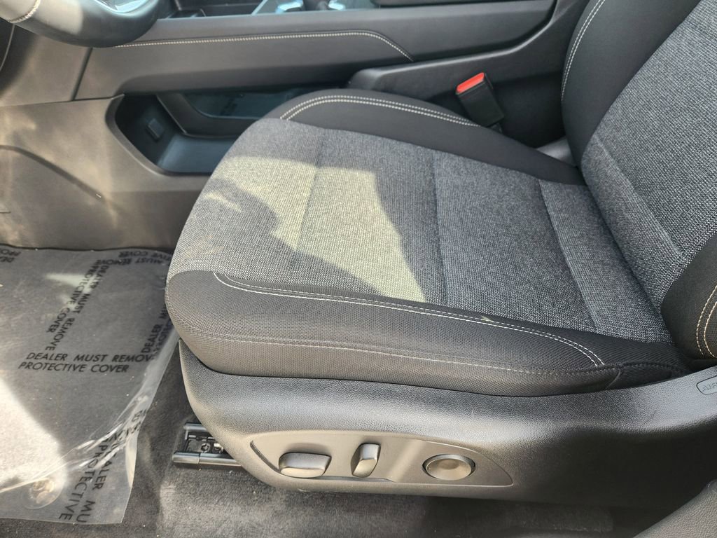 Used 2025 GMC Acadia Elevation image 23