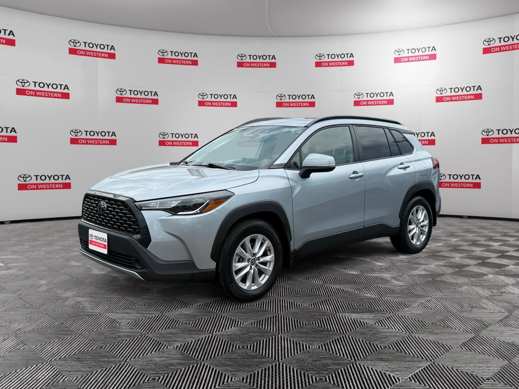 Used 2023 Toyota Corolla Cross LE w/ Moonroof Package