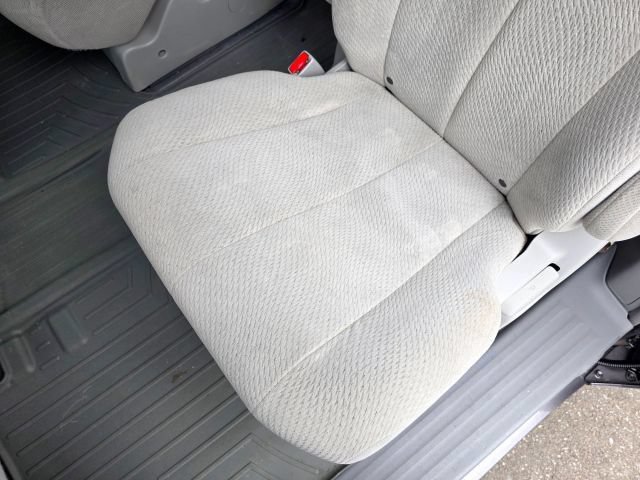 Used 2014 Toyota Sienna LE AWD/4WD image 46