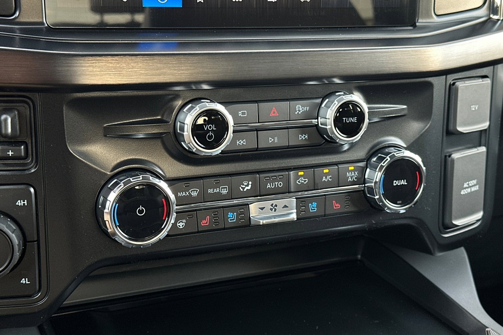 New 2026 Ford F250 Lariat image 19