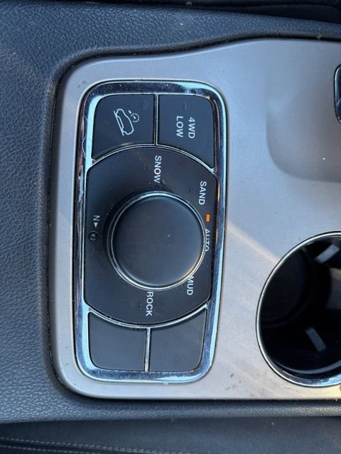 Used 2014 Jeep Grand Cherokee Limited image 18