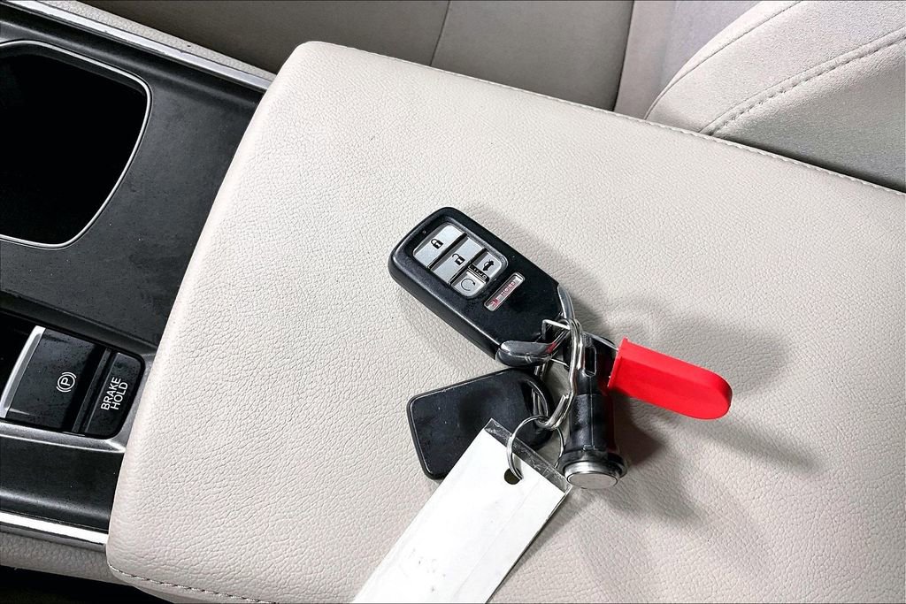 Used 2018 Honda Accord EX image 10