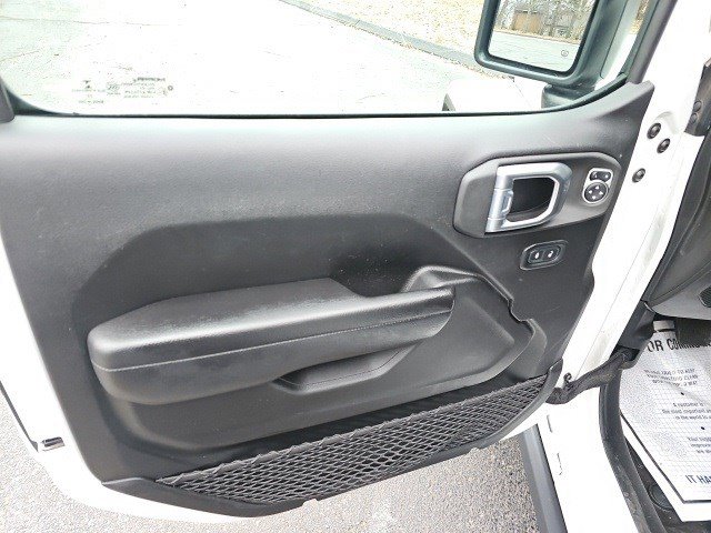 Used 2022 Jeep Gladiator Willys image 20