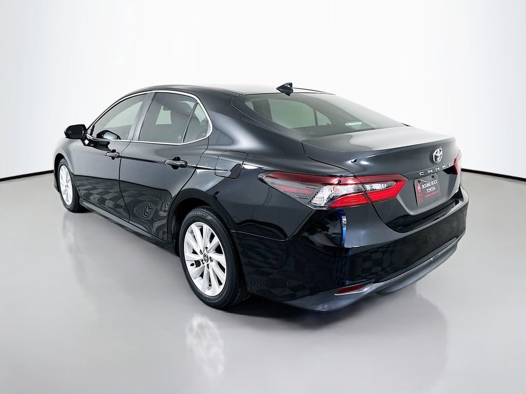 Used 2022 Toyota Camry LE image 7