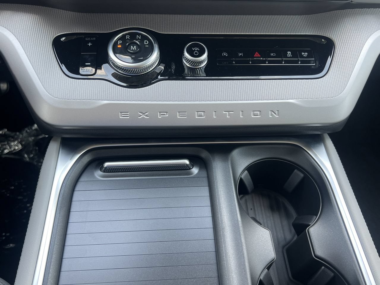 New 2027 Ford Expedition Active RWD image 7