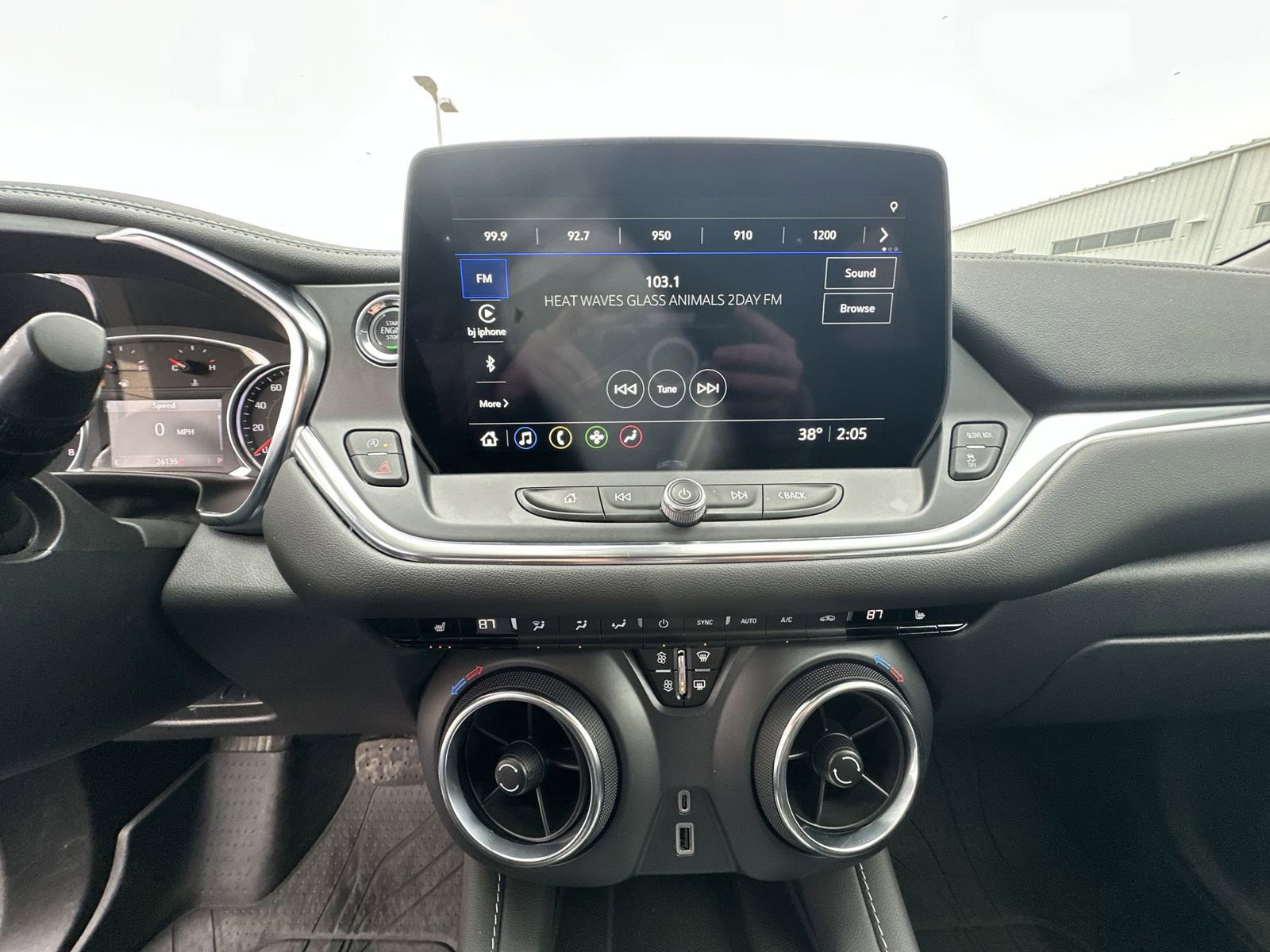 Used 2024 Chevrolet Blazer LT w/ Convenience Package FWD image 13