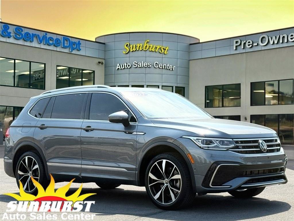 Used 2022 Volkswagen Tiguan SEL R-Line AWD/4WD image 1