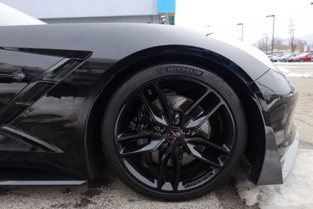 Used 2017 Chevrolet Corvette Stingray Coupe w/ Carbon Flash Badge Package image 6