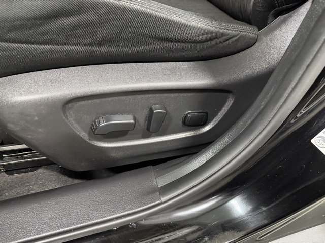 Used 2019 Nissan Rogue SV w/ Premium Package image 23