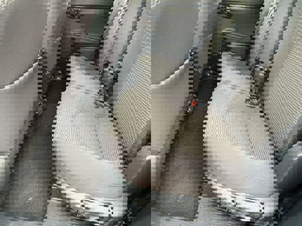 Used 2025 Toyota Highlander LE image 13