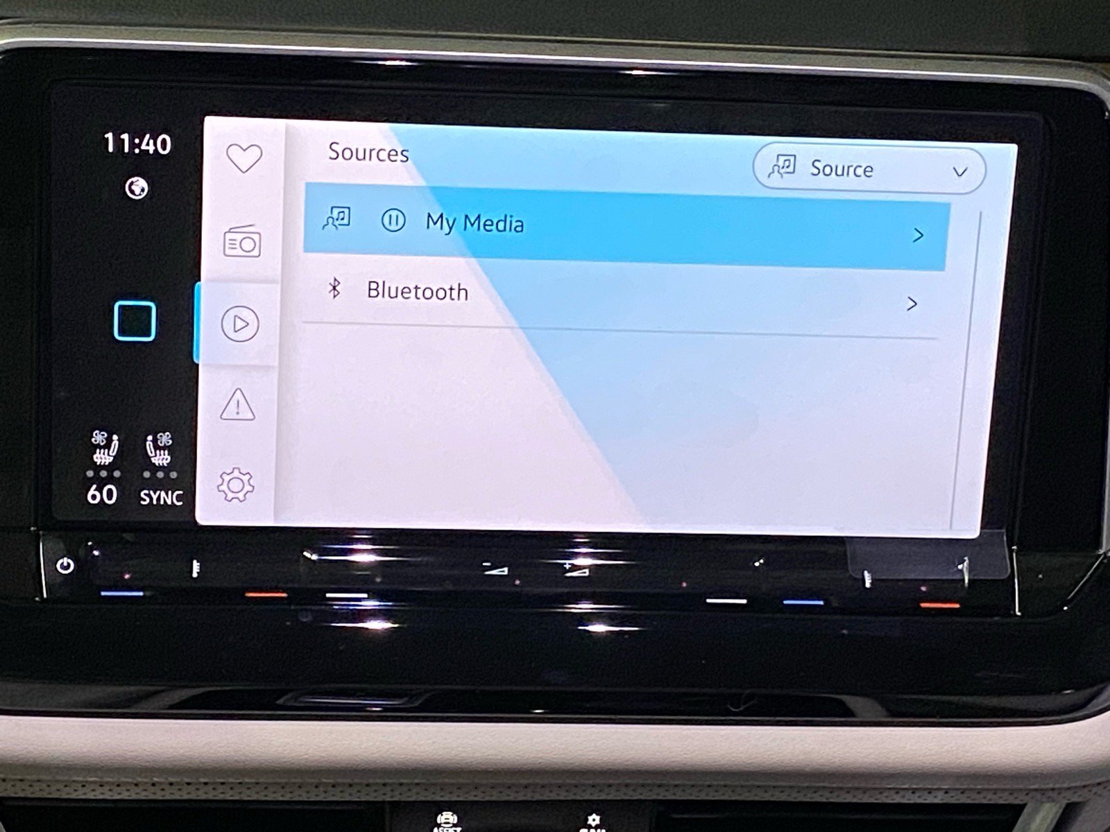 New 2026 Volkswagen Atlas SE FWD image 6
