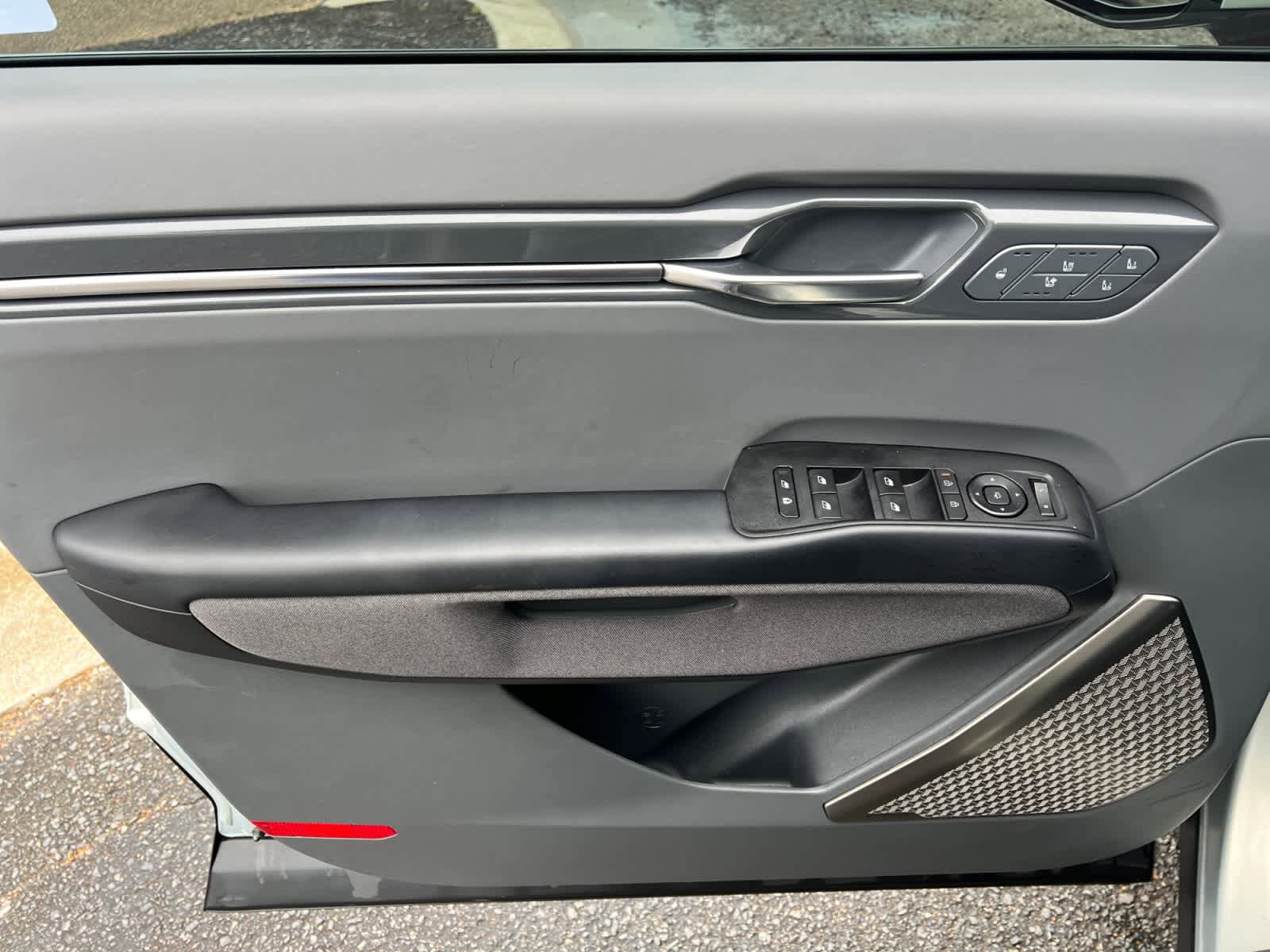 Certified 2024 Kia EV9 Land AWD/4WD image 21