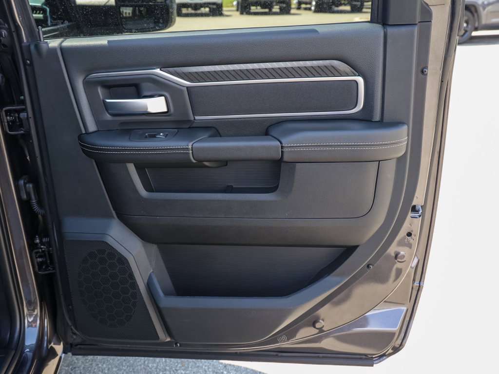 New 2026 RAM 3500 Big Horn AWD/4WD image 19
