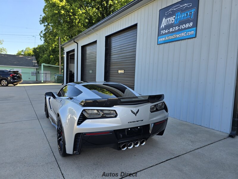 Used 2016 Chevrolet Corvette Z06 w/ Z07 Performance Package RWD image 15