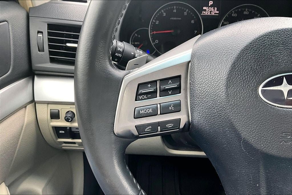 Used 2014 Subaru Outback 2.5i Premium w/ Moonroof Package AWD/4WD image 21