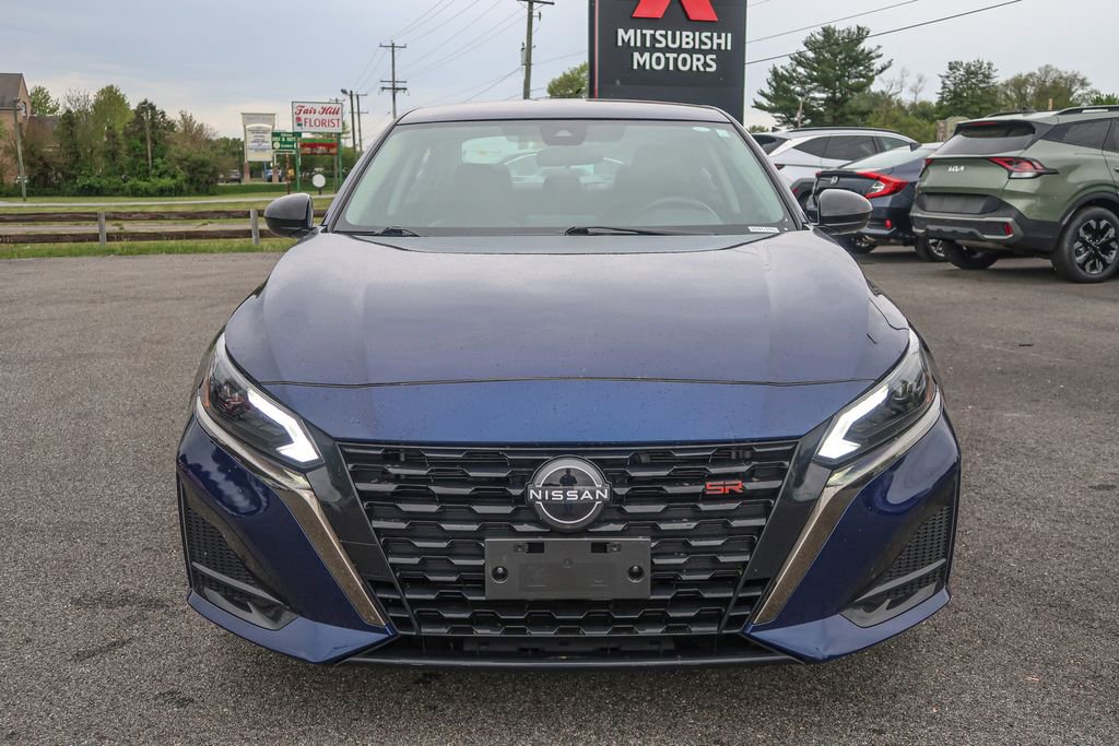 Used 2023 Nissan Altima 2.5 SR FWD image 6