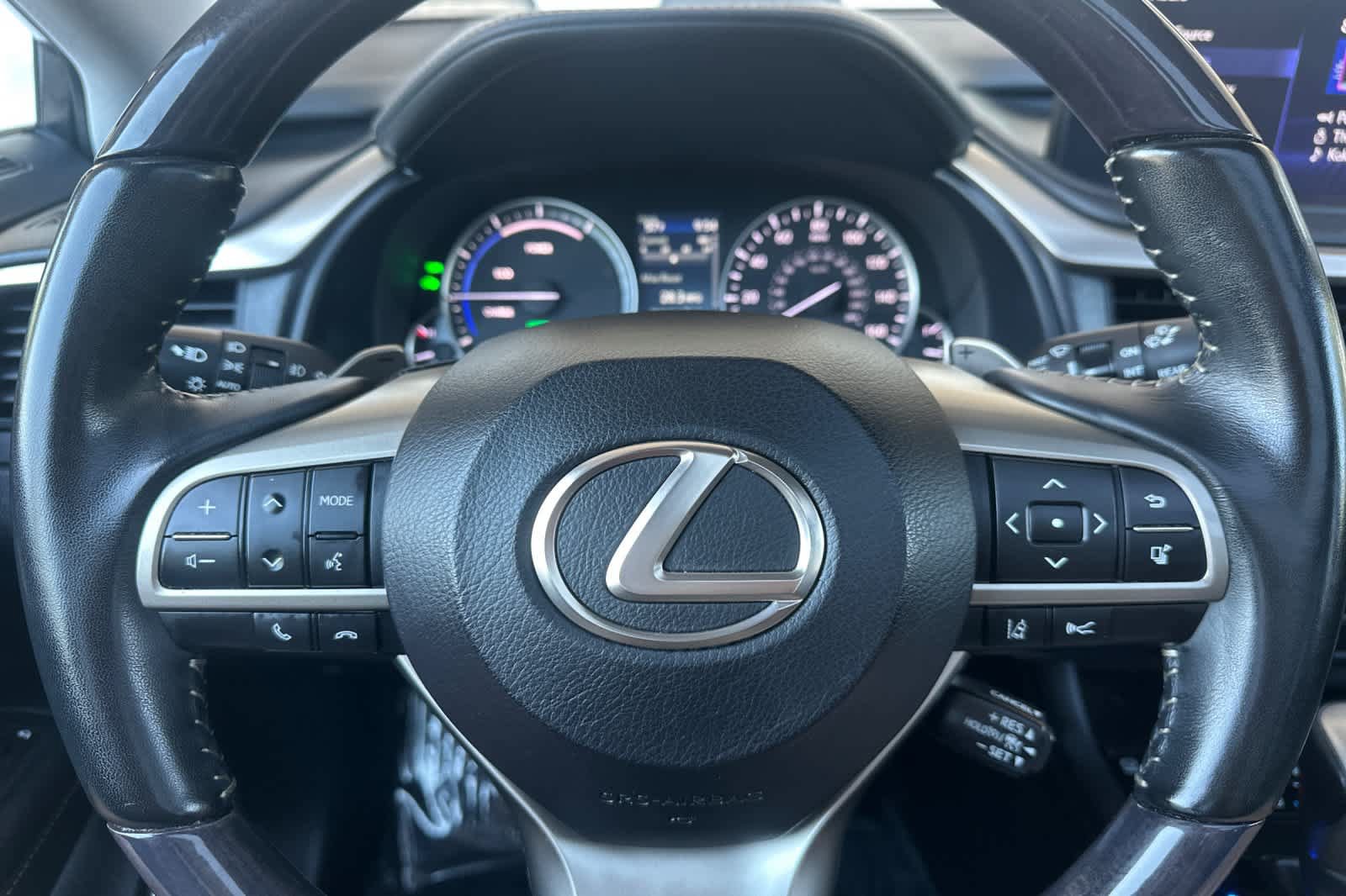 Used 2022 Lexus RX 450h AWD w/ Luxury Package image 24