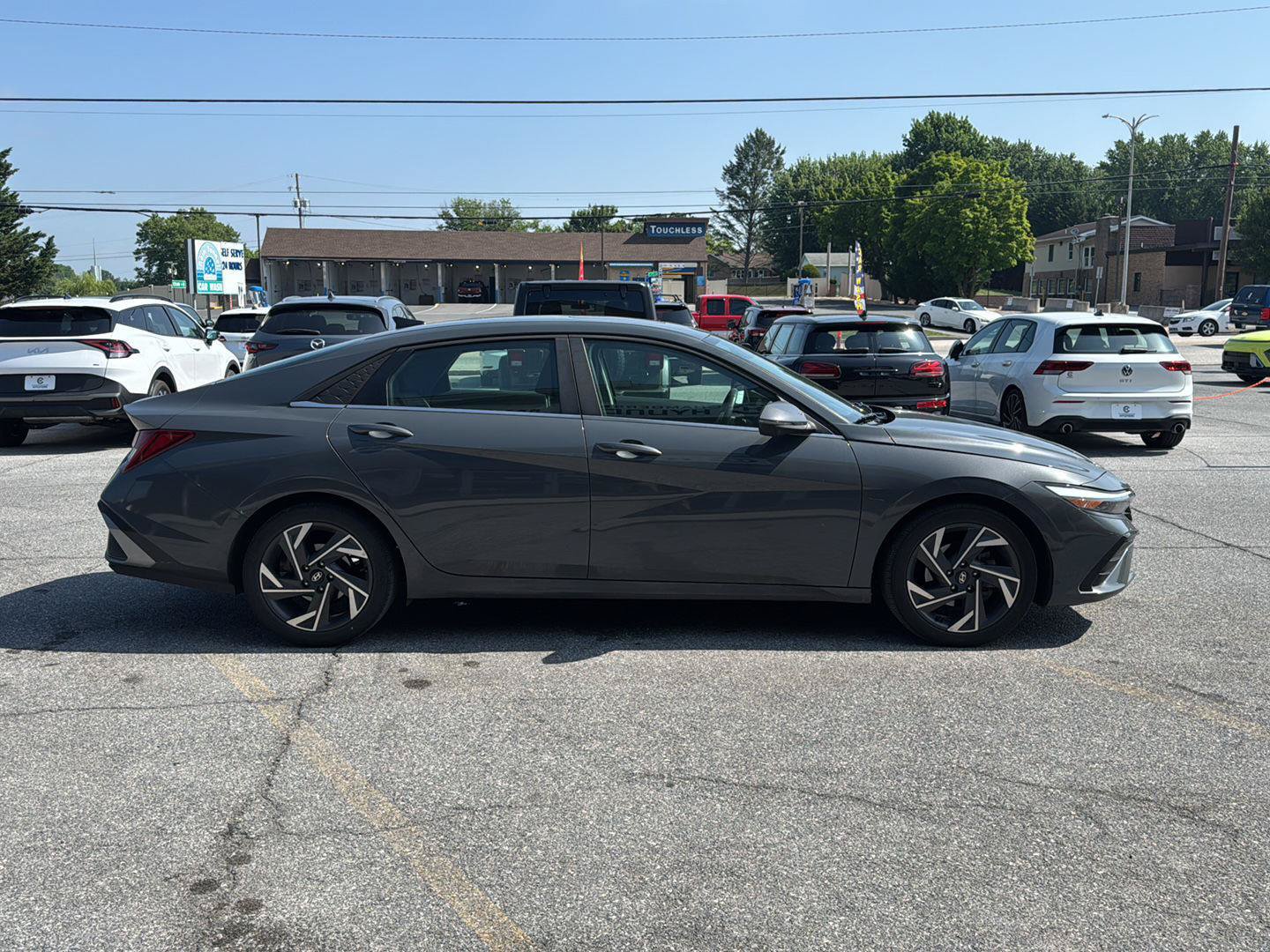 Certified 2024 Hyundai Elantra Limited FWD image 6