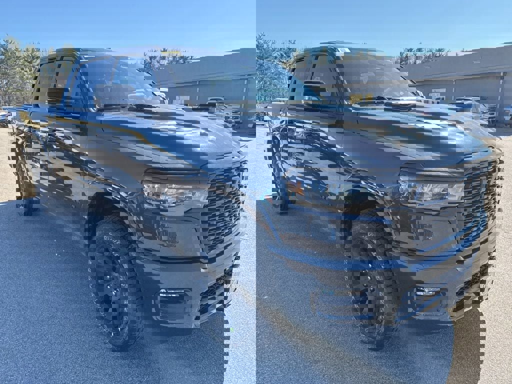 New 2026 RAM 1500 4x4 Crew Cab image 7