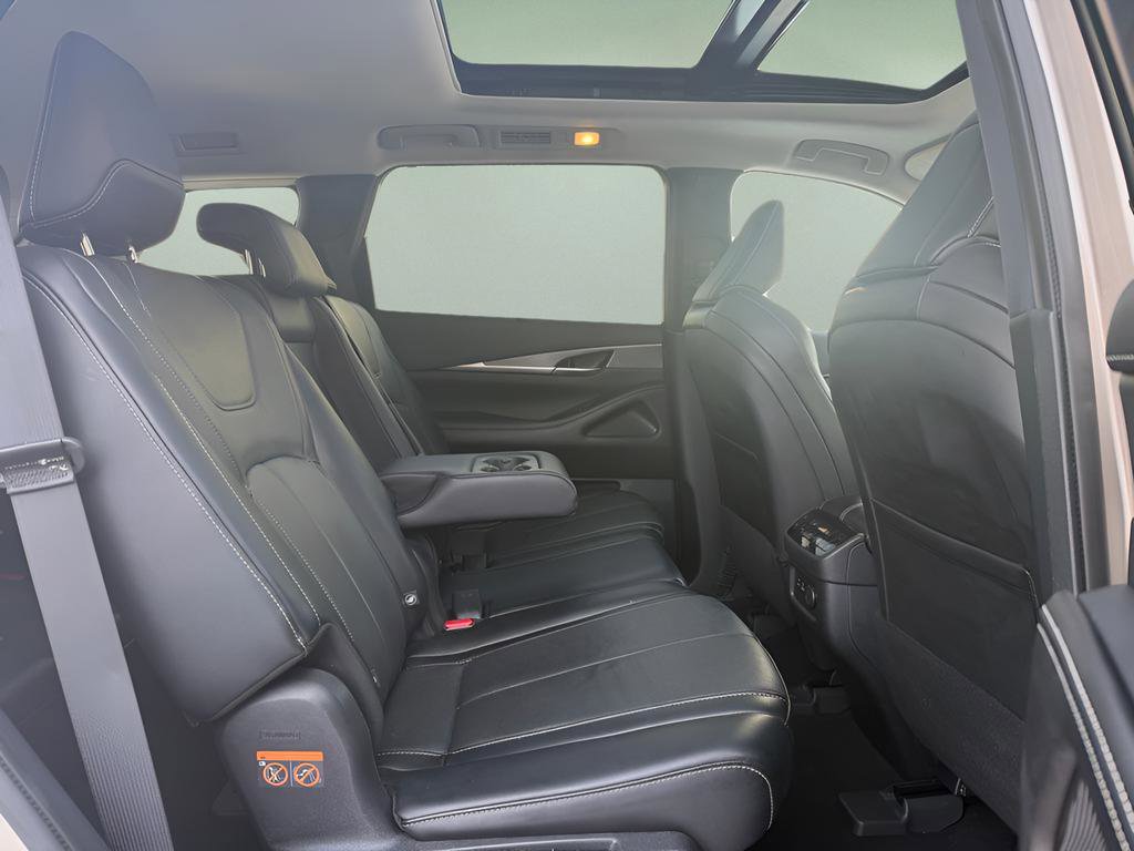 Used 2023 INFINITI QX60 Luxe w/ Cargo Package image 14