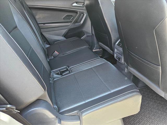 Used 2021 Volkswagen Tiguan SE FWD image 18