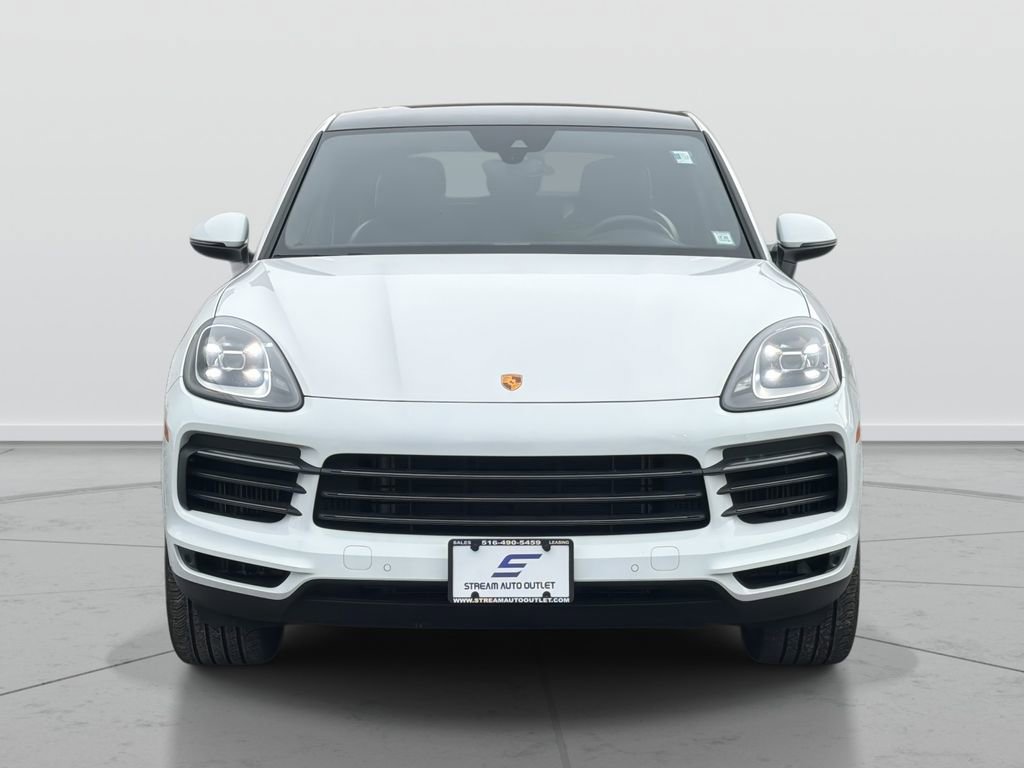 Used 2023 Porsche Cayenne Platinum Edition image 2