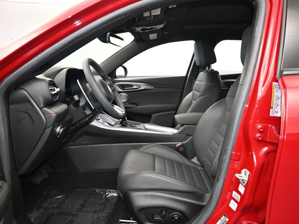 Used 2024 Dodge Hornet R/T Plus w/ R/T Blacktop Package AWD/4WD image 12