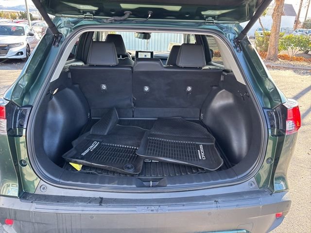 Used 2025 Toyota Corolla Cross XLE image 32
