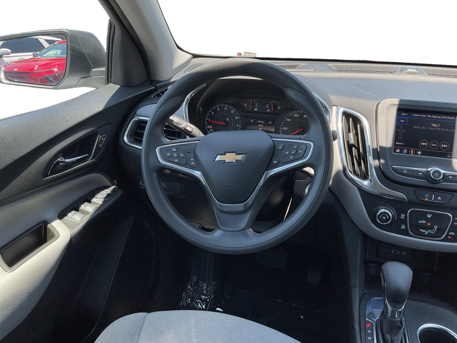Used 2023 Chevrolet Equinox LS FWD image 11