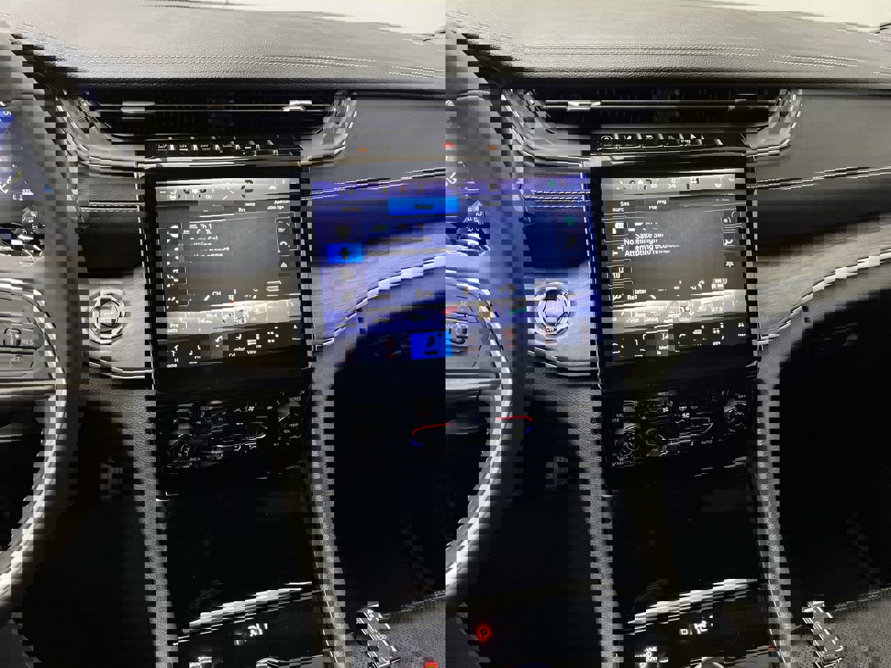 Used 2024 Jeep Grand Cherokee L Limited w/ Luxury Tech Group II image 19