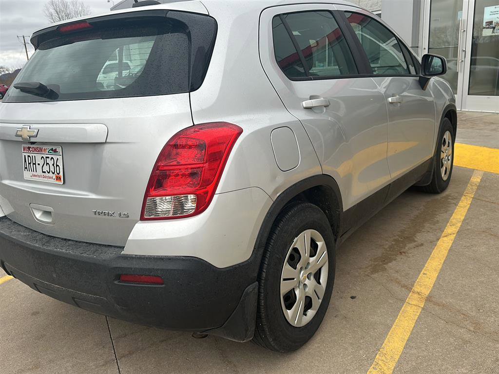 Used 2015 Chevrolet Trax LS w/ LPO, Protection Package FWD image 11