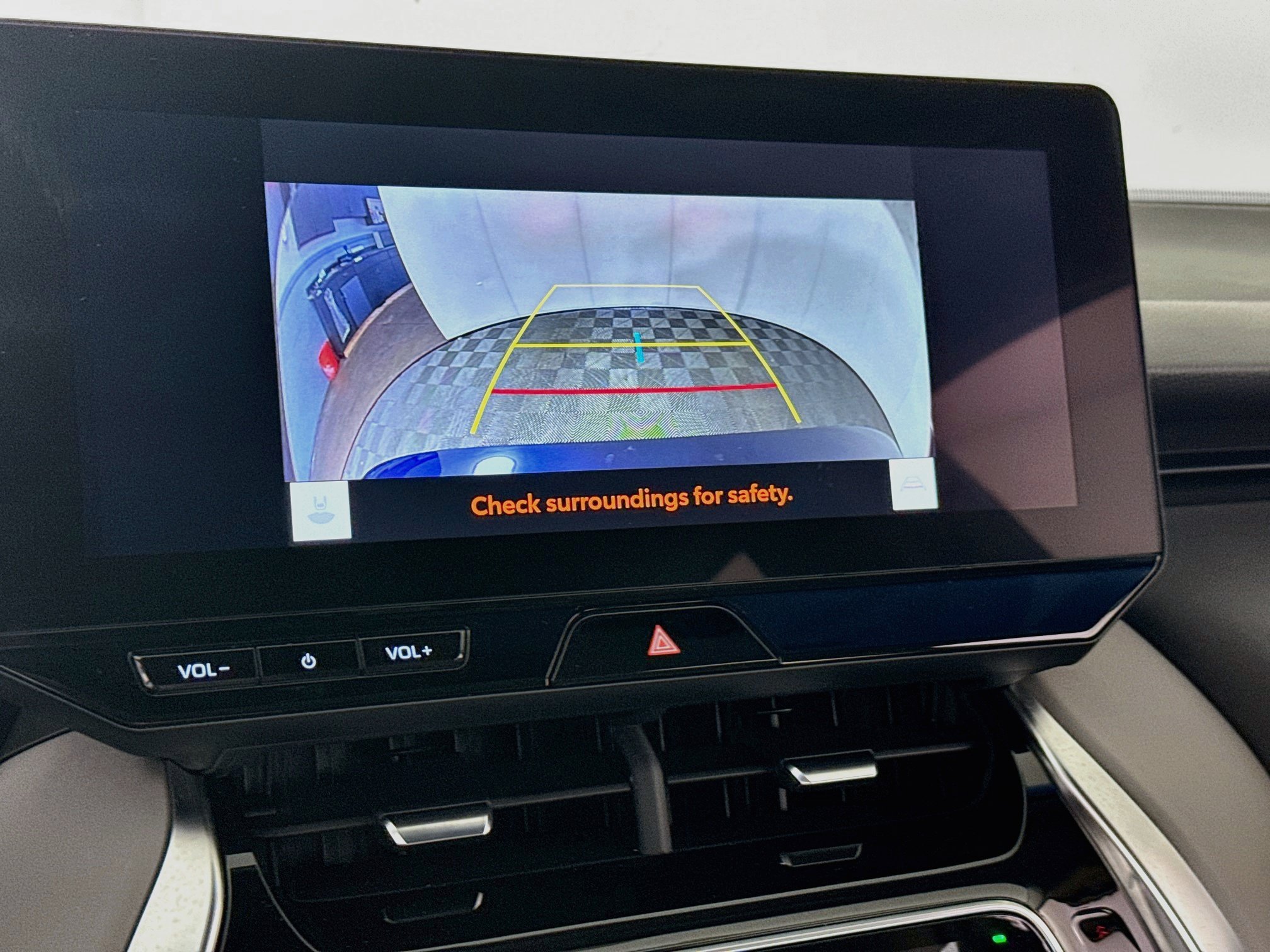 Certified 2024 Toyota Venza XLE AWD/4WD image 16