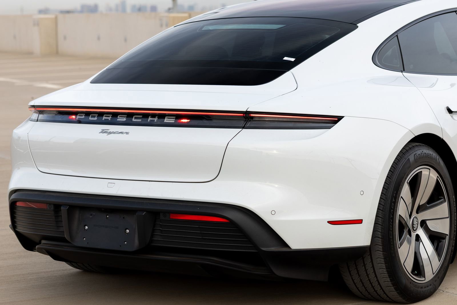 Used 2023 Porsche Taycan w/ Premium Package image 10