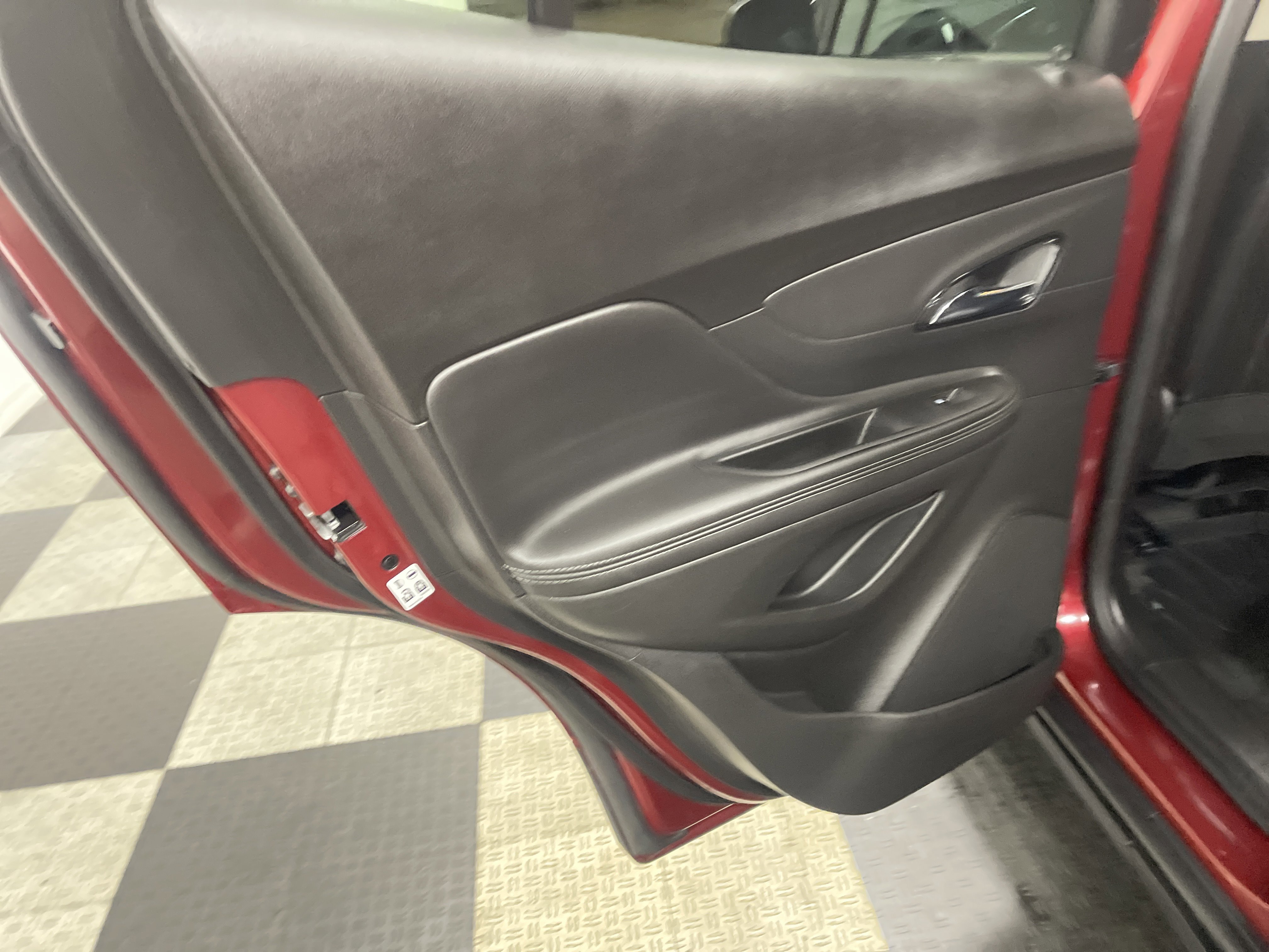 Used 2021 Buick Encore Preferred AWD/4WD image 15