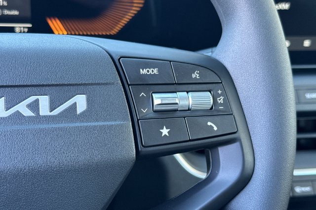 New 2026 Kia K4 FWD image 28