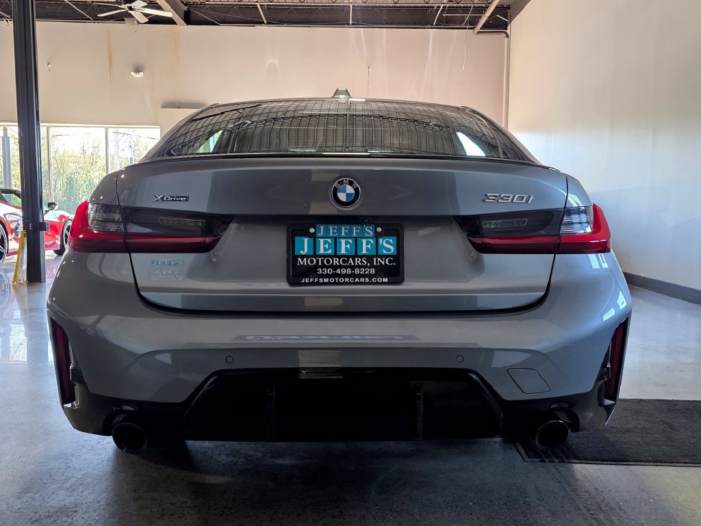 Used 2023 BMW 330i xDrive Sedan w/ M Sport Package AWD/4WD image 5