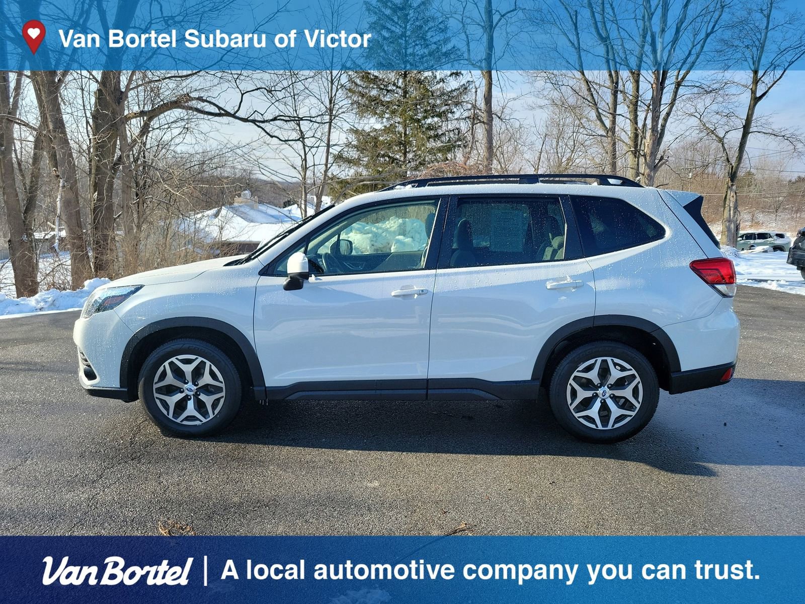 Used 2023 Subaru Forester Premium image 2