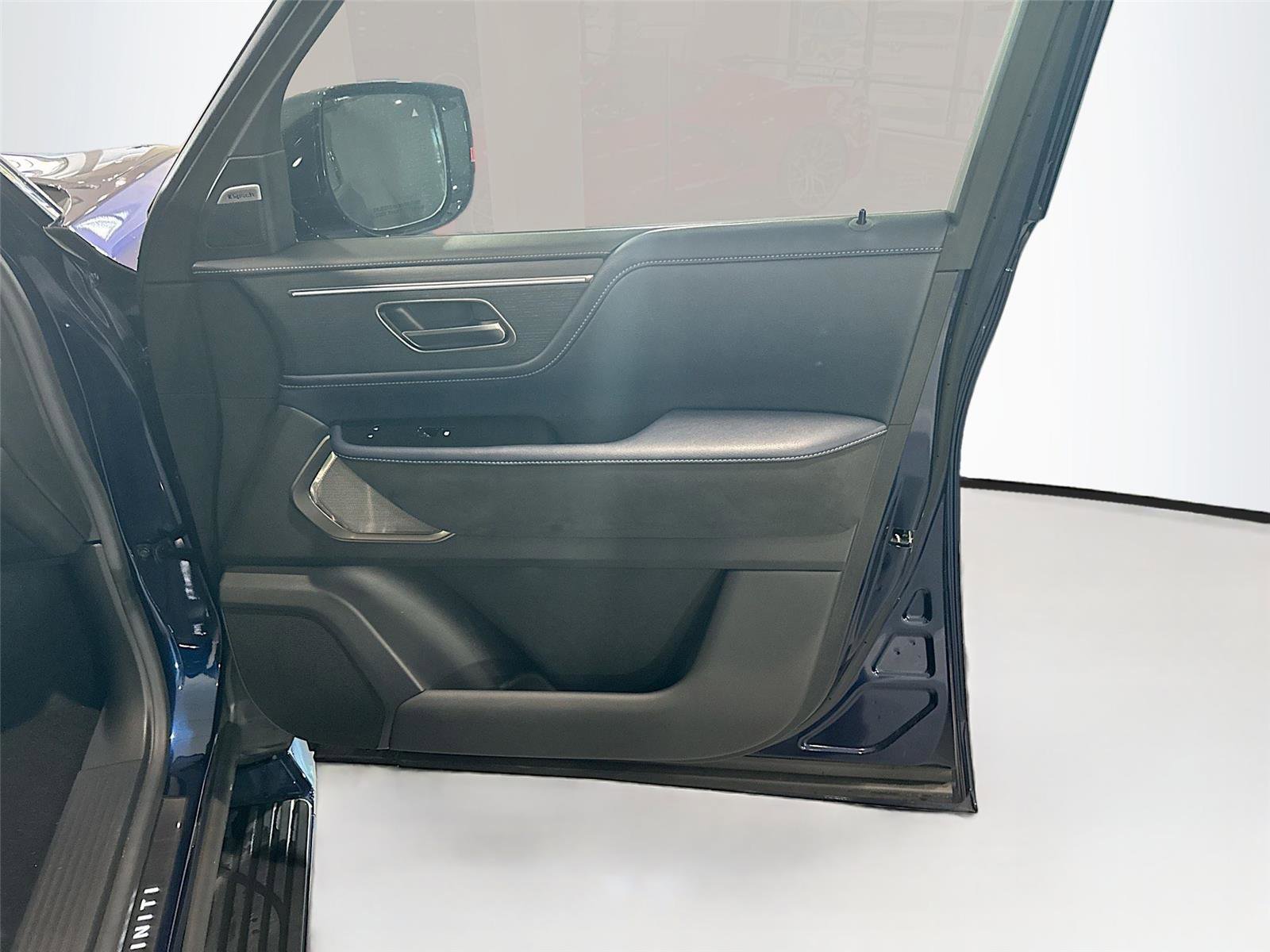 Used 2026 INFINITI QX80 Luxe image 16