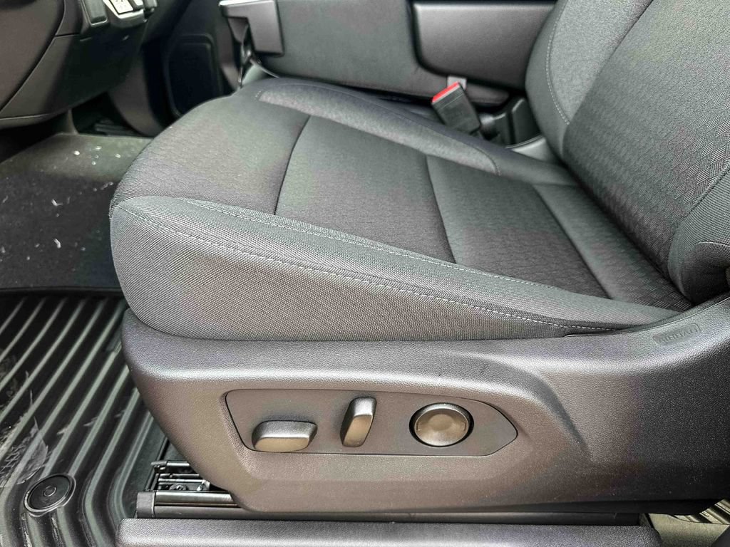 Used 2026 Chevrolet Silverado 1500 Custom RWD image 12