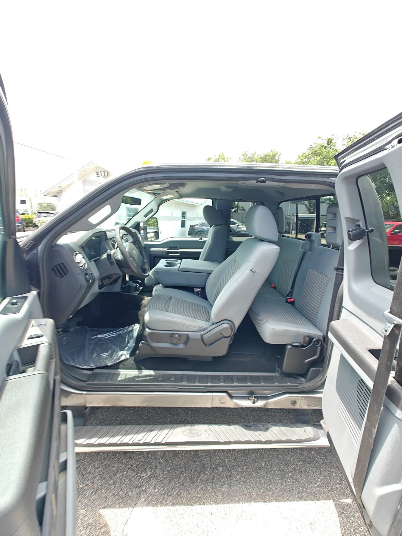 Used 2011 Ford F350 XLT w/ Camper Pkg AWD/4WD image 18