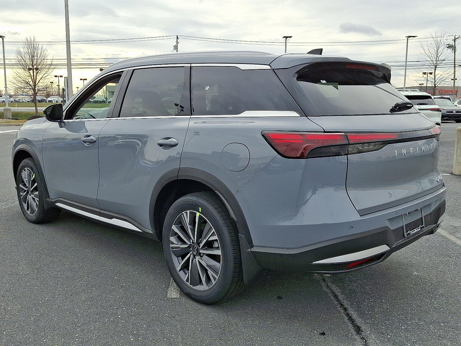 New 2026 INFINITI QX60 Luxe image 4