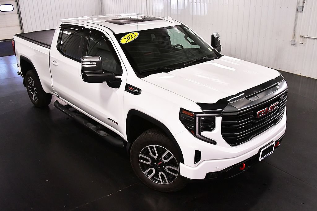 Used 2023 GMC Sierra 1500 AT4 w/ Technology Package AWD/4WD image 18
