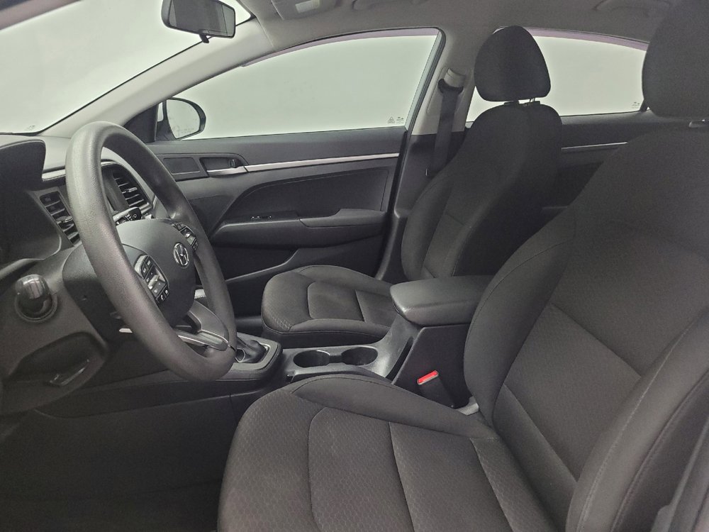 Used 2019 Hyundai Elantra SE w/ Cargo Package FWD image 17
