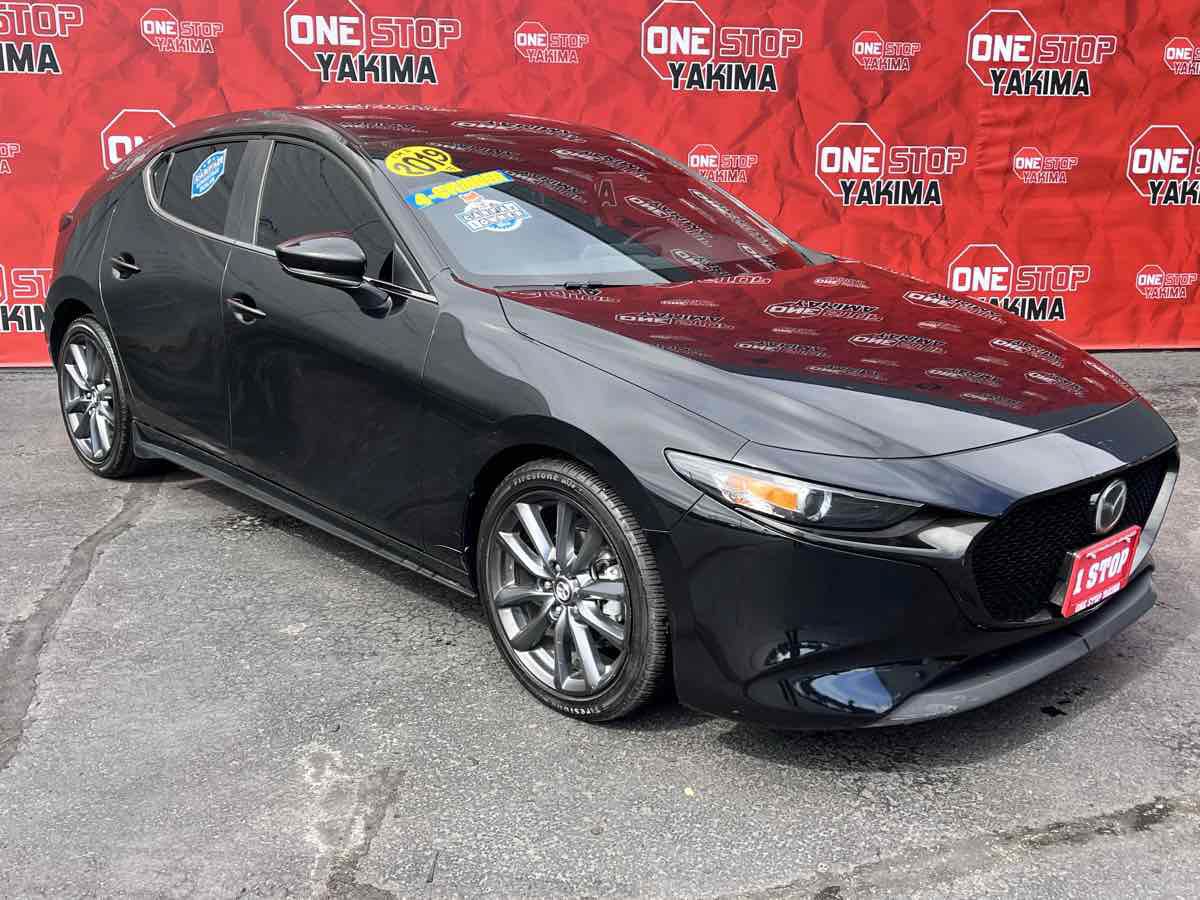 Used 2019 MAZDA MAZDA3 Hatchback FWD image 3
