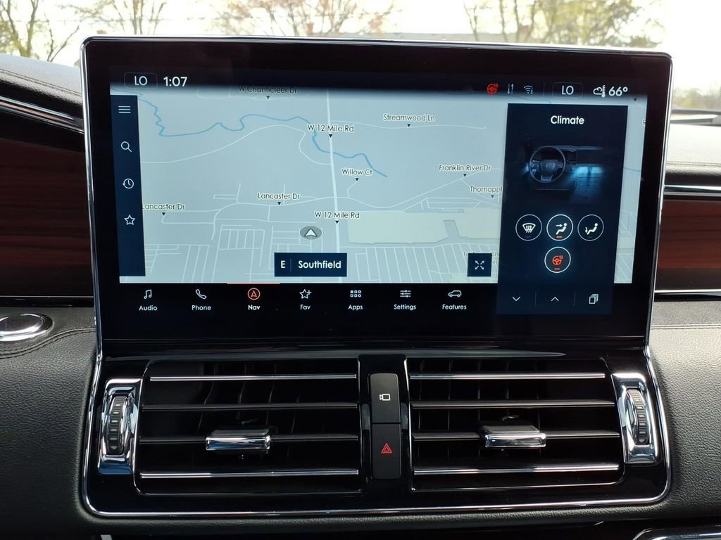 Used 2022 Lincoln Navigator Reserve AWD/4WD image 22