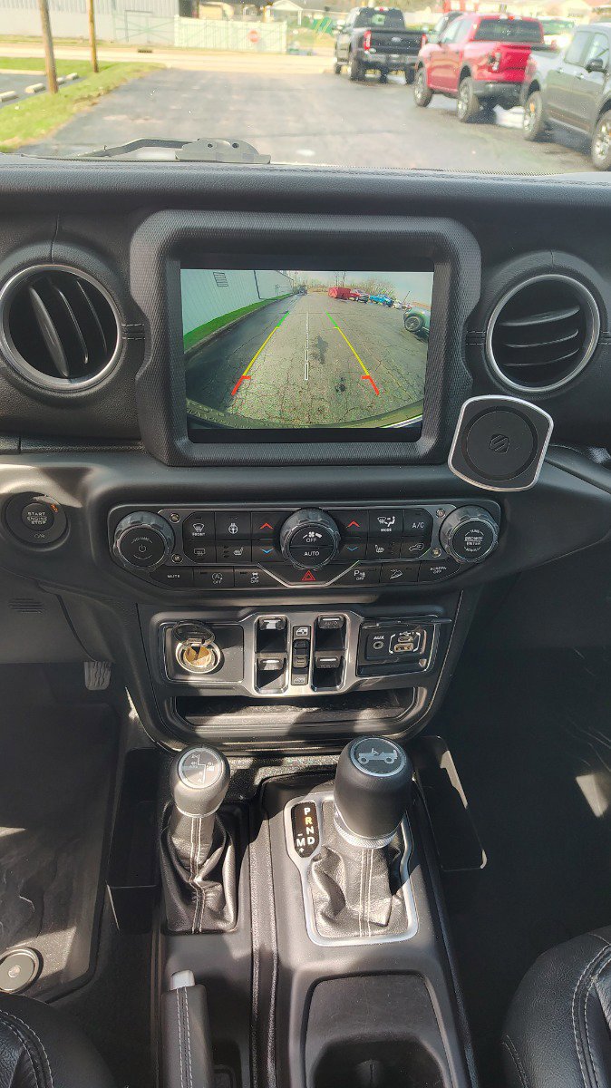 Used 2018 Jeep Wrangler Unlimited Sahara w/ Quick Order Package 24M Moab image 22