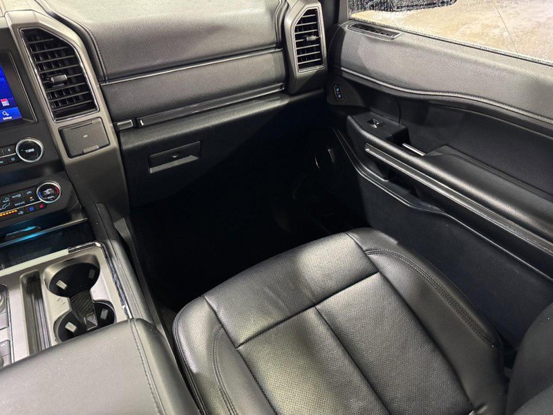 Used 2020 Ford Expedition Max XLT w/ Equipment Group 202A image 16