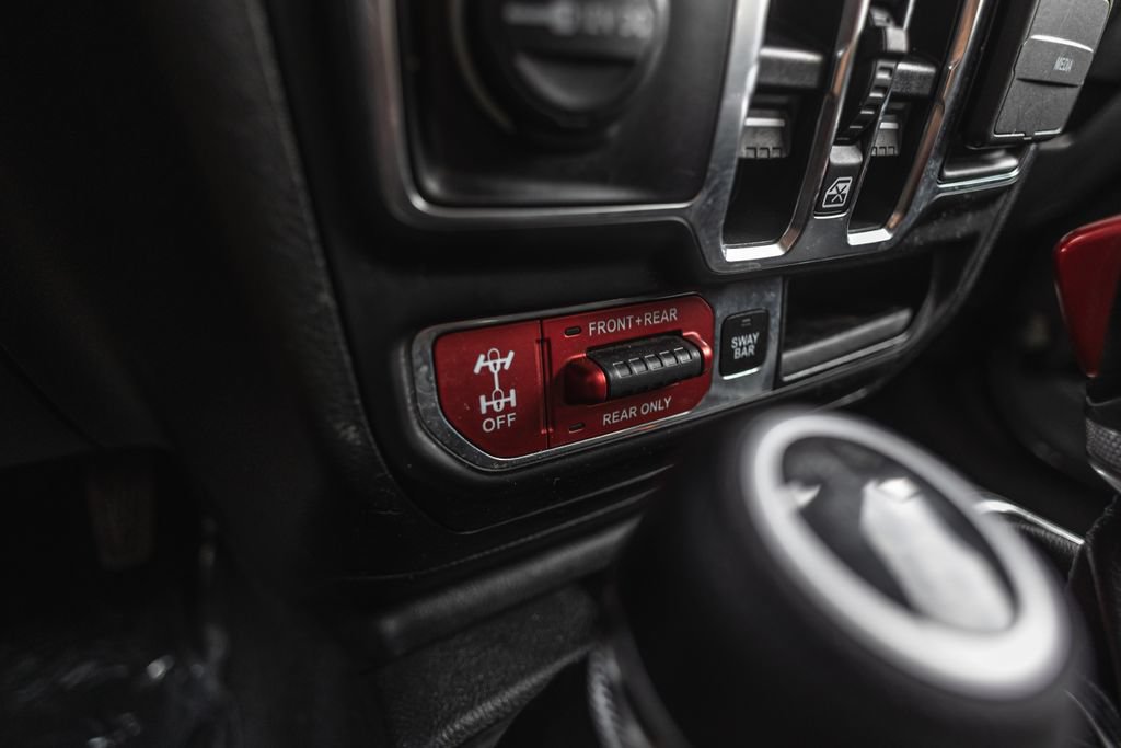 Used 2023 Jeep Wrangler Unlimited Rubicon 4xe w/ Cold Weather Group AWD/4WD image 16