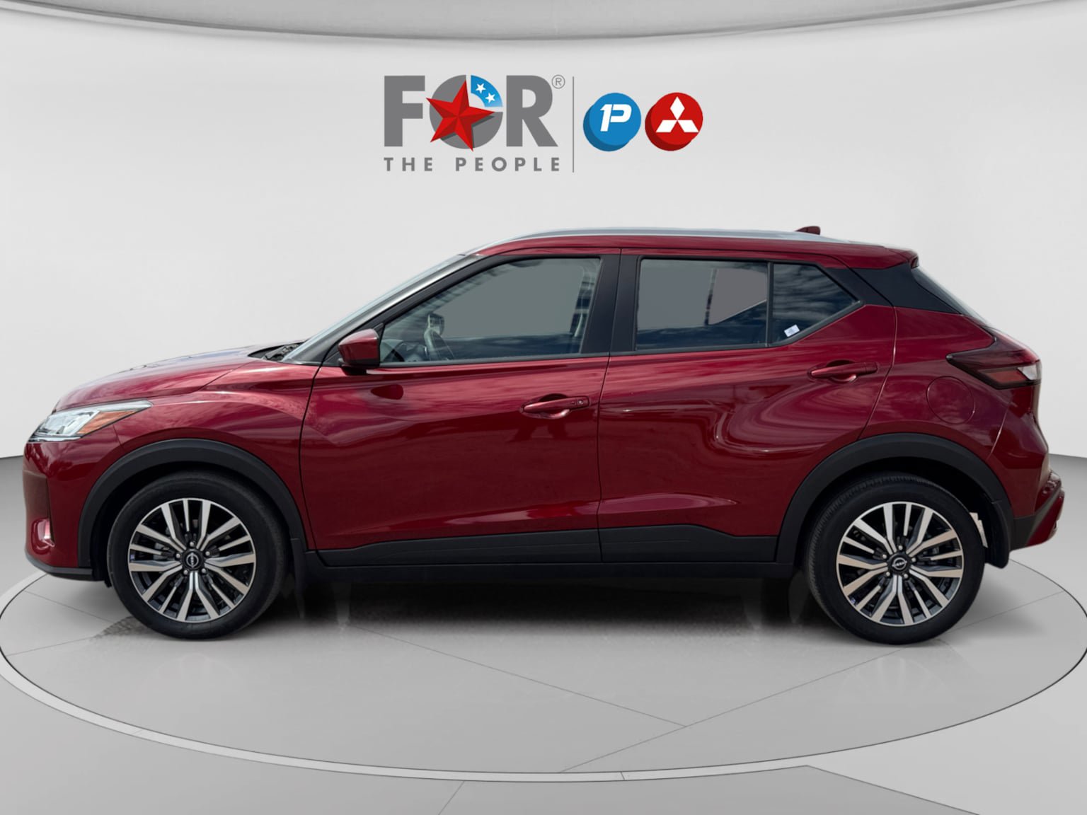 Used 2022 Nissan Kicks SV FWD image 2