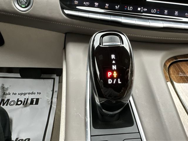 Certified 2021 Cadillac Escalade ESV Premium Luxury Platinum w/ Heavy-Duty Trailer Package image 28